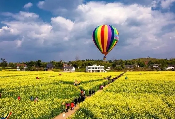 暑期旅游与环保：守护美丽风景，留下绿色足迹
