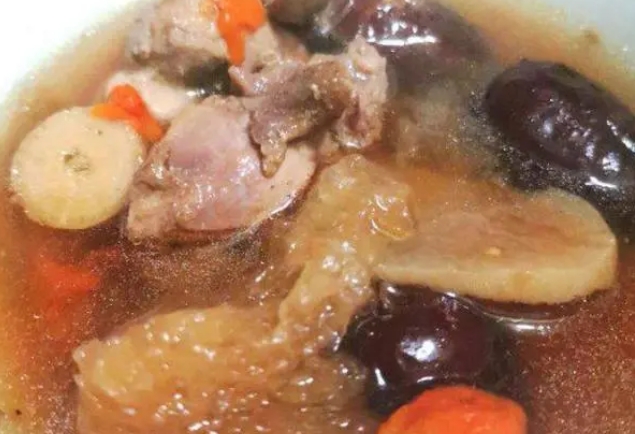 鹌鹑药膳食谱 鹌鹑:中药材与美味药膳的完美融合!