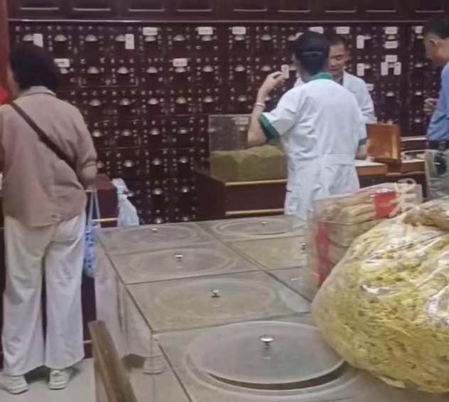 白术、白芍等中药材价格翻倍？商家这样回答！